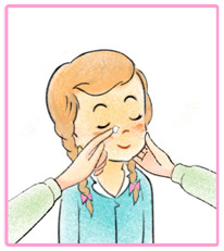 При насморке или заложенности носа небольшое количество мази с осторожностью, не втирая, наносить на кожу крыльев носа 